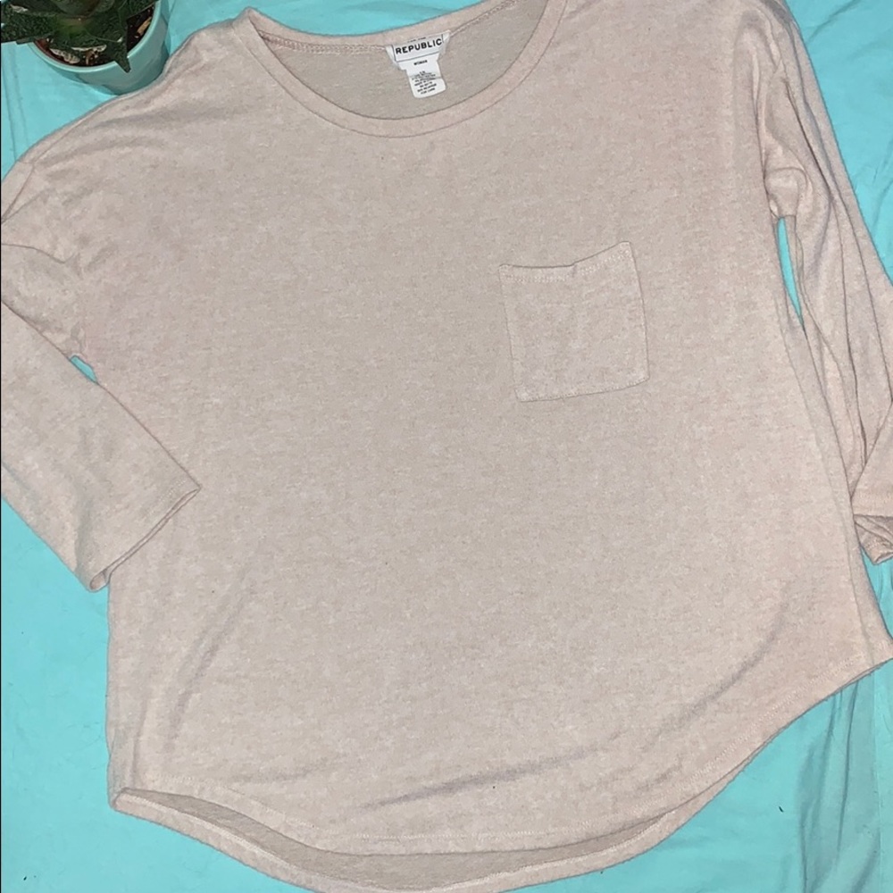 Tan sweater - Picture 3 of 5